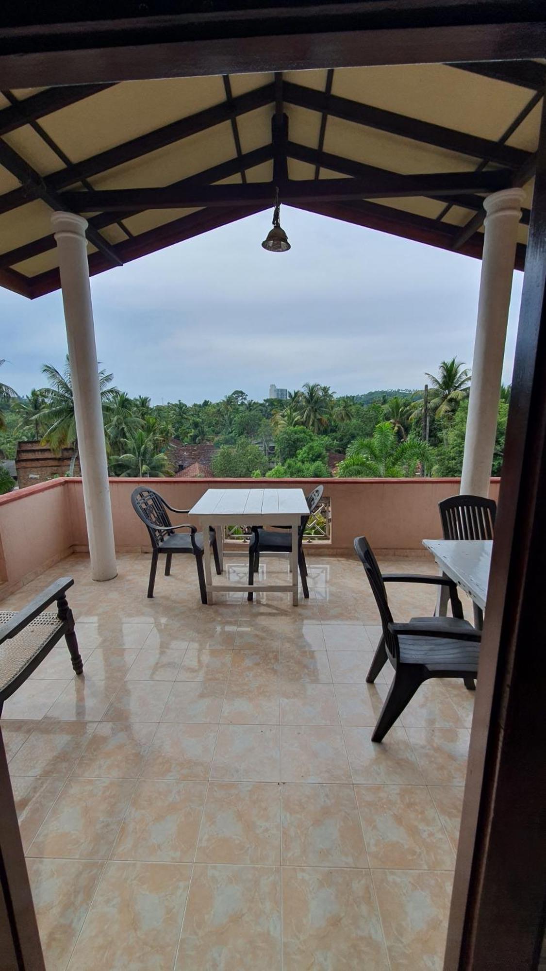 Hill House Guest Hotel Mirissa Exterior foto